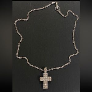 CSwarovski crystal Cross pendant Necklace in silver tone setting.